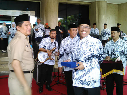 Pencarian PGRI Buton Selatan - Persatuan Guru Republik Indonesia Cabang Buton Selatan